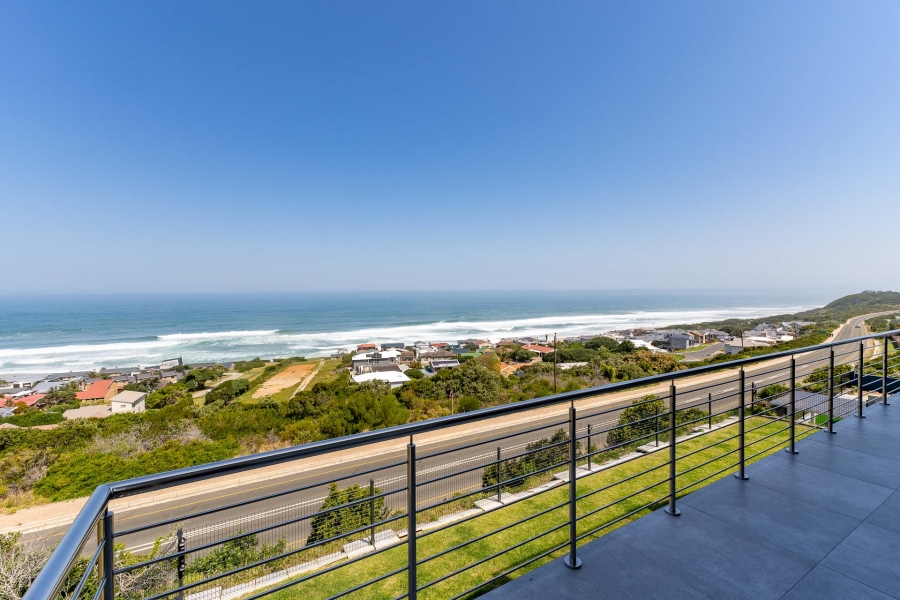 3 Bedroom Property for Sale in Pienaarstrand Western Cape